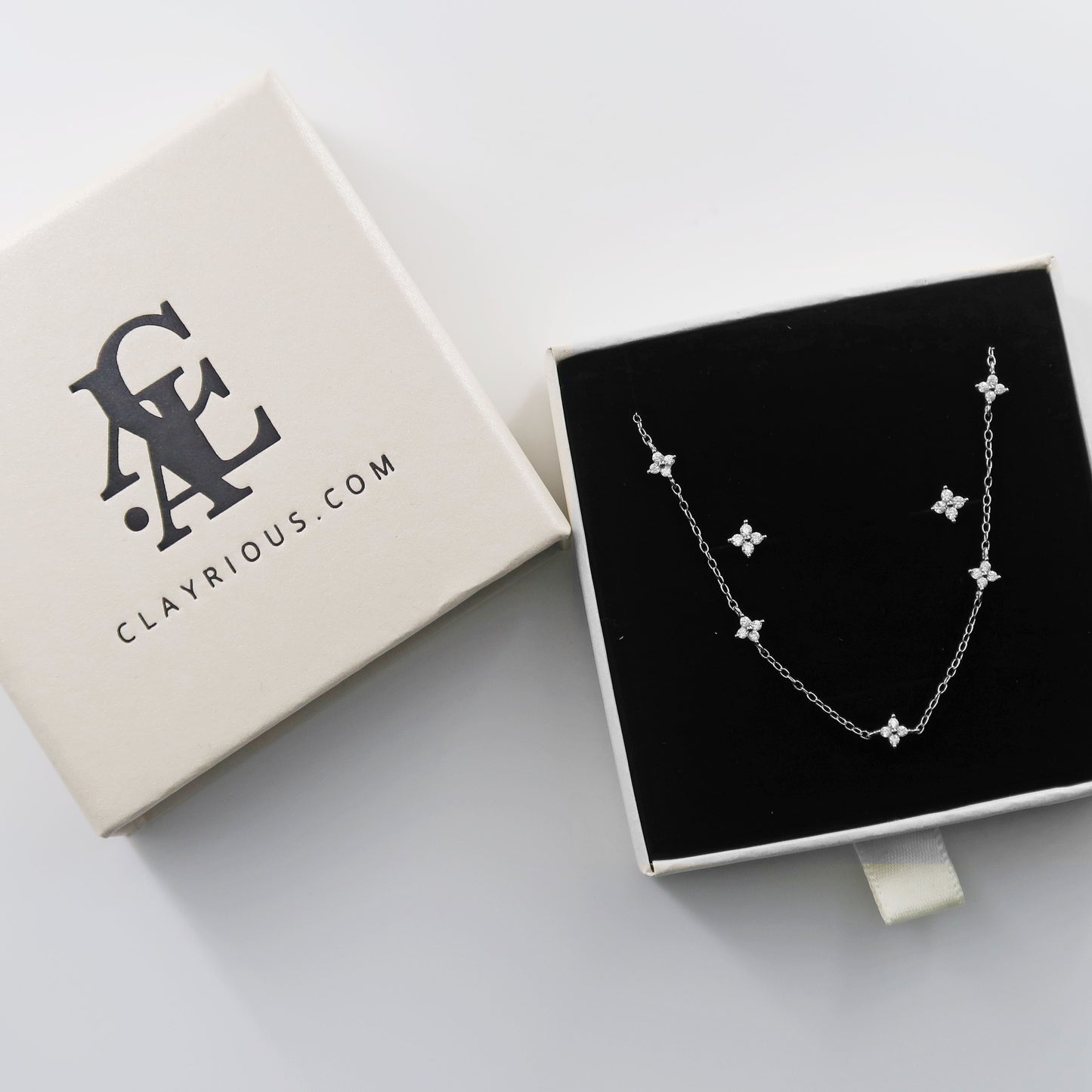 Silver Dalia Necklace & Stud Gift Set