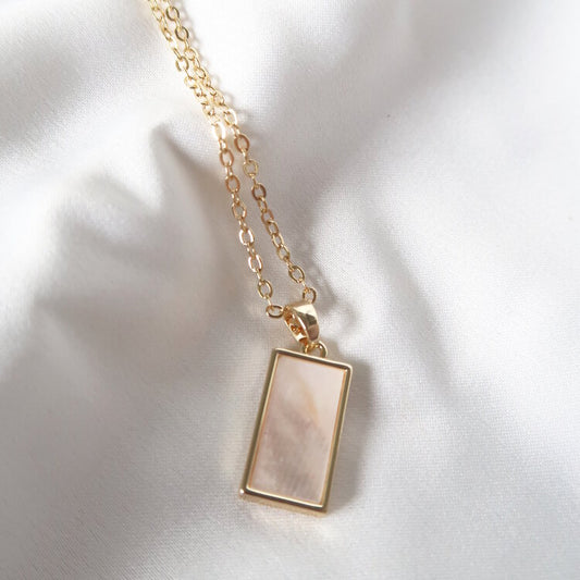 Gold Shell Rectangle Pendant Necklace (Light)