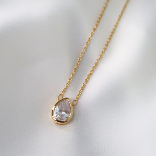 Pear Diamond Necklace (Gold)